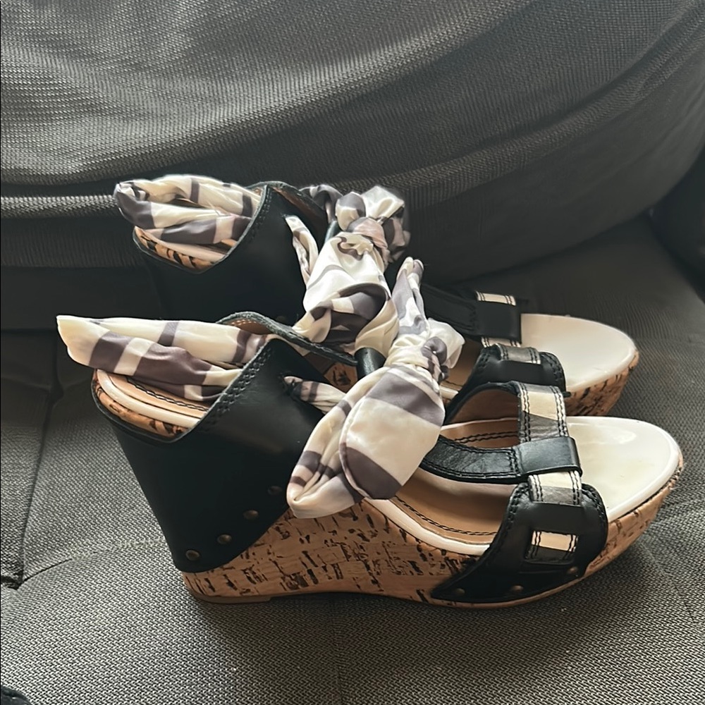 Miss sixty vintage Black and white silk scarf cork Wedge size 40 gently worn